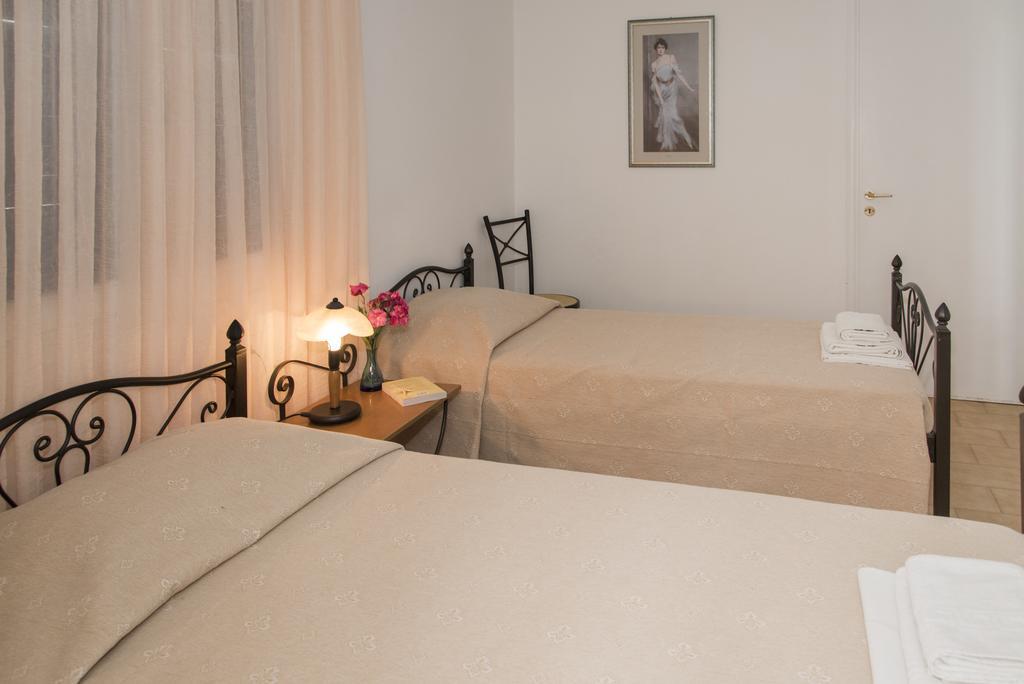 Elena Apartments Pollonia Chambre photo